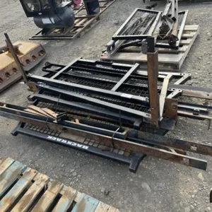 (4) Backrack Truck Rails & Headache Rack
 UNRESERVED