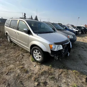 SALVAGE UNIT: 2008 Dodge Town & Country Van (Grey)
 UNRESERVED