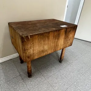 (3' x 2') Wood Butcher Block
 UNRESERVED