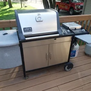WEBER GAS GRILL