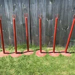 6 Horse Shoe Rope Stands