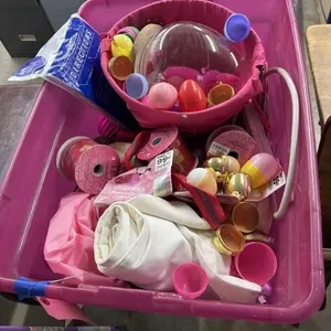 Easter D�cor & Ribbon in Plastic Bin