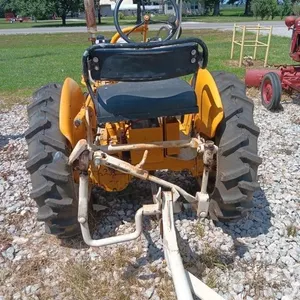 International Cub Lo - Boy with bucket & blade
