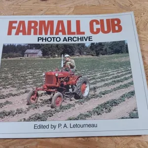 Farmall Cub Photo Archive.
