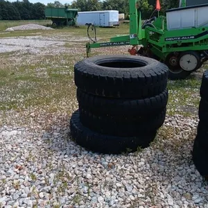 (4) 11-22.5 Tires.