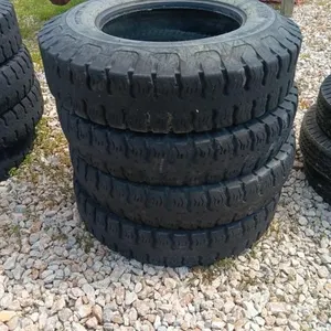 (4) 11-22.5 Tires