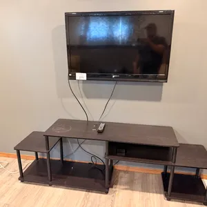 Insignia 42'' Wall-Mounted TV w/ Stand