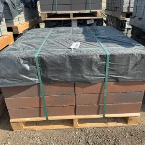 Approx (40) 20'' x 10'' x 4'' Nova Blocks