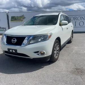 2015  Nissan  Pathfinder  4x4 SL V6 4dr SUV