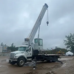 2006 MANITEX 124SX 30 TON BOOM SN: 128062 MOUNTED ON 2007 INTERNATIONAL 7500 STRAIGHT BOOM TRUCK VIN