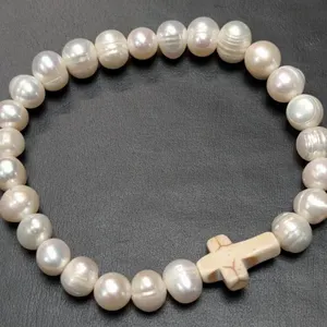 $100,  fresh water pearl bracelet flexible, retail value $100