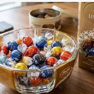 Lindt Lindor Assorted Chocolates 900g