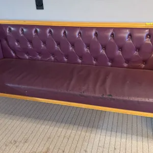 WOOD FRAMED PURPLE LEATHER UPHOLSTERED PARLOUR BENCH SEAT - APPROX. 6FT X 2FT X 3FT HIGH