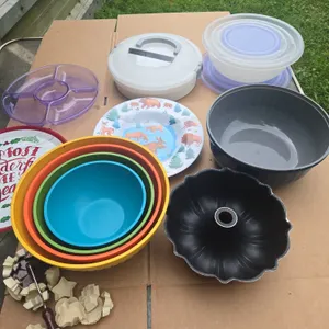 Kitchen ware lot