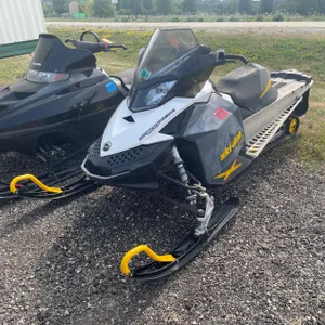 2009 Skidoo Renegade 600HO Etec Snowmobile