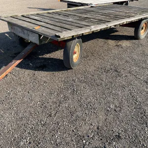 Gehl 500 Running Gear with Hay Rack