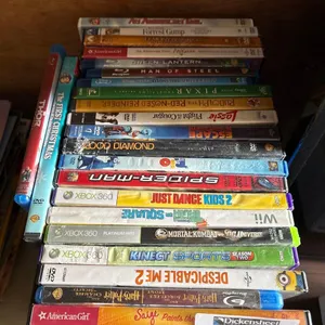 DVDS, XBOX 360 GAMES