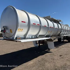 1976 Fruehauf pneumatic dry bulk trailer