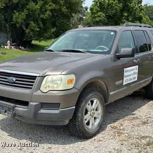 2006 Ford Explorer XLS SUV