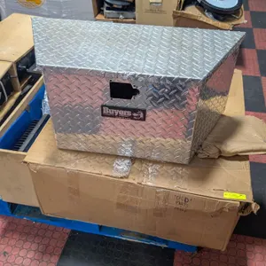 BAILIFF SEIZED: PALLET WITH LIGHTS, JOB BOX & MORE
