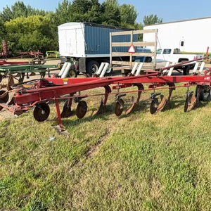International 720 5 Bottom Molboard Plow