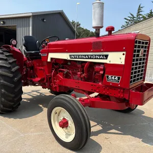 International 544 Tractor