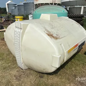 1000 gal Poly Water Tank