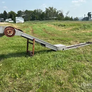 Seed King 9 in x 20 ft Drive-Over Transfer Grain Conveyor (Inoperable)