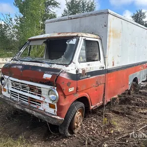 Ford Econoline 300 Van Truck (Inoperable)