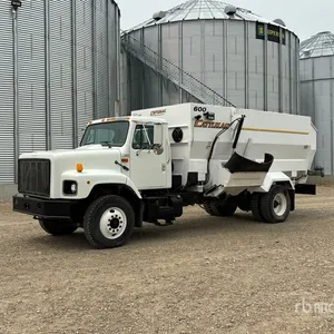 International 2654 4x2 Feed Truck