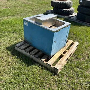 30 in x 21 in Canarm Water Bowl