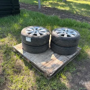 Quantity of (4) Champiro Uhpas 195/50R16 Tires - Fits Hyundai Car