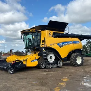 2022 New Holland CR9.90 Combine Harvester