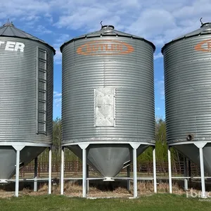 Butler +/- 2200 bu 4 Ring Hopper Grain Bin