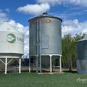 Butler +/- 2200 bu 4 Ring Hopper Grain Bin