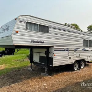 2000 Kustom Koach Westwind 22 ft T/A Travel Trailer