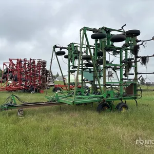 John Deere 1650 40 ft Cultivator