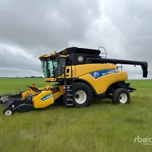 New Holland CR9060 Combine Harvester