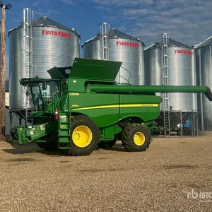 2016 John Deere S680 Combine Harvester