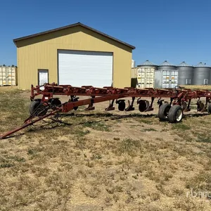 Melroe 903 8 Bottom Breaking Plow