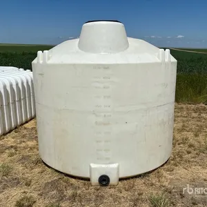 1400 gal Water Tank