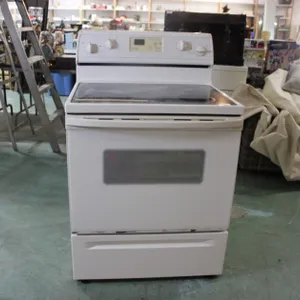 Whirlpool Glass Top Electric Range, Measures 30 x 27 x 47