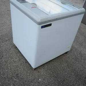 Master-Bilt Chest Show Case