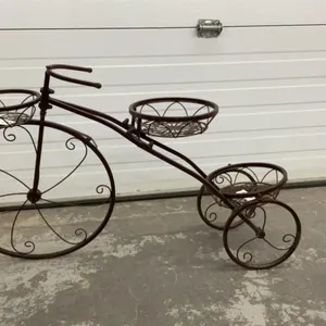 GARDEN DECOR METAL BICYCLE - HOLDS 3 BASKETS