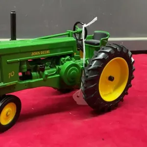 JOHN DEERE 70 POWER STEERING TRACTOR