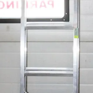 ALUMINUM EXTENSION LADDER 16 FT