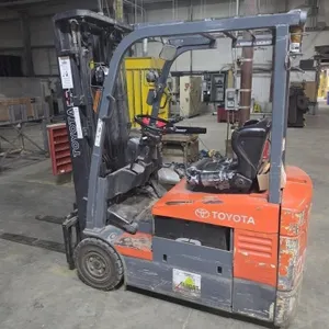Electric Forklift Truck w/ Charger