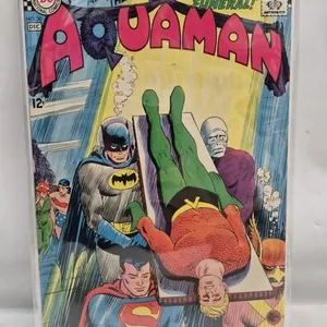 Aquaman #30 DC Comic Book, Sea King's Funeral