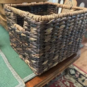9.5x10x8 wicker basket extension cord, floodlight