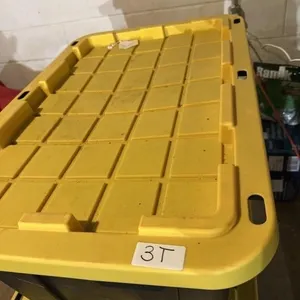 30x20x14 black tote with yellow lid